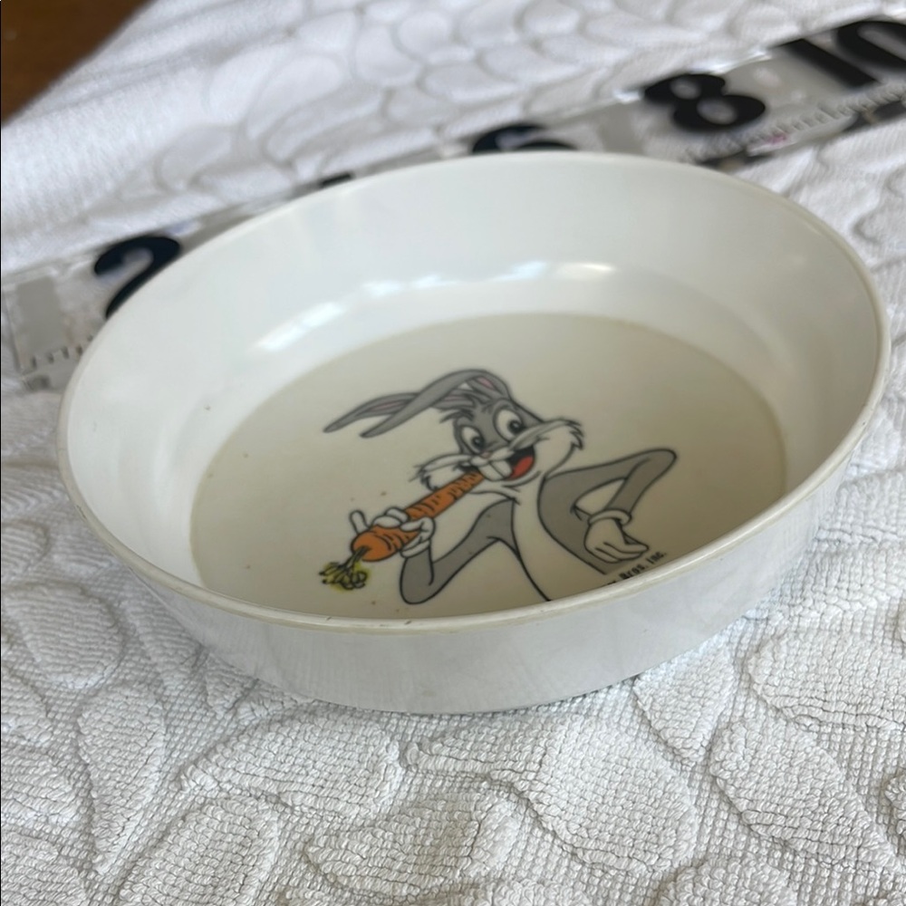 NOSTALGIC 🥕 White Bowl with Bugs Bunny Design